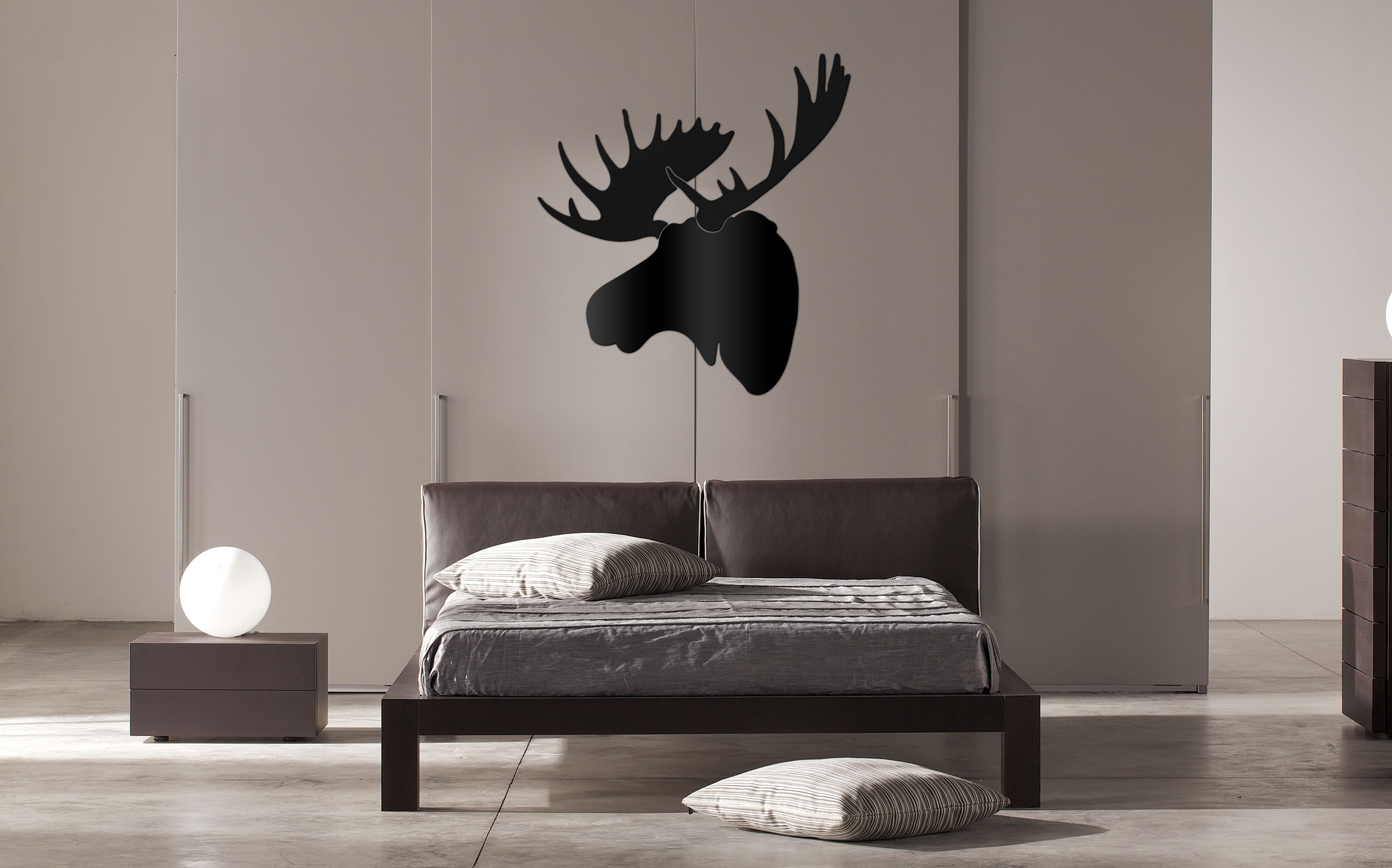 MIDNIGHT MOOSE - 36x36 in. Pure Black D?cor - Lifestyle Image